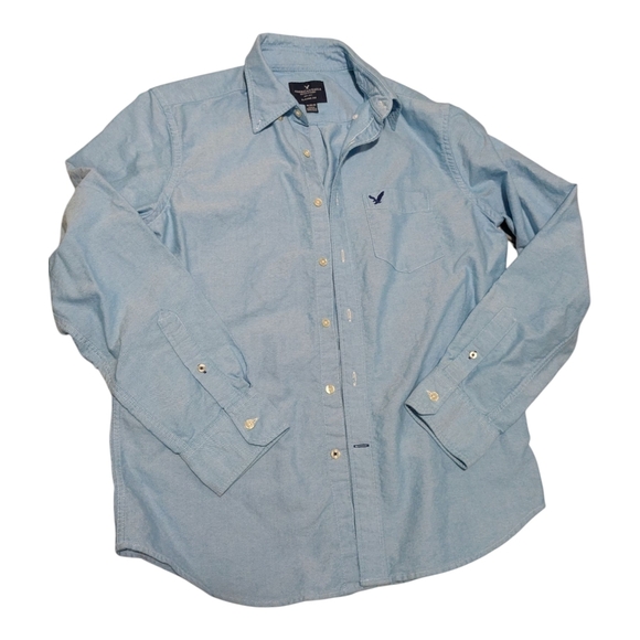 American Eagle Light Blue Button-Up Shirt. Size M. - Picture 5 of 5